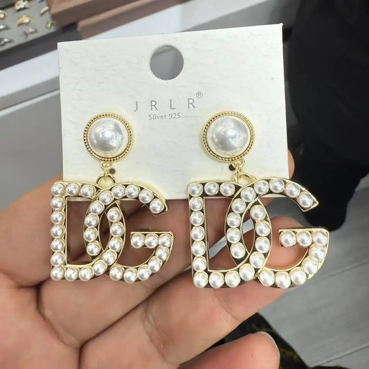 High-Quality Fashion Letter Pearl Embedded Diamond Women's Earrings Retro Court Style Versatile Luxury Chinese Brand Jewelry
